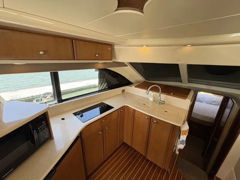 Slide: The Image of Meridian 411 Sedan 2005 - 6013082