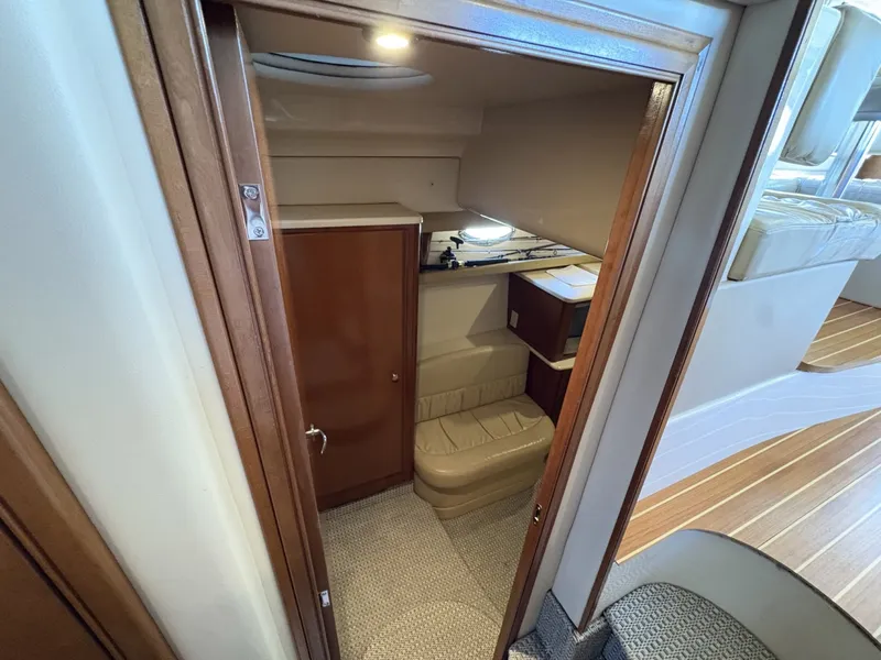 Slide: The Image of Meridian 411 Sedan 2005 - 6013085