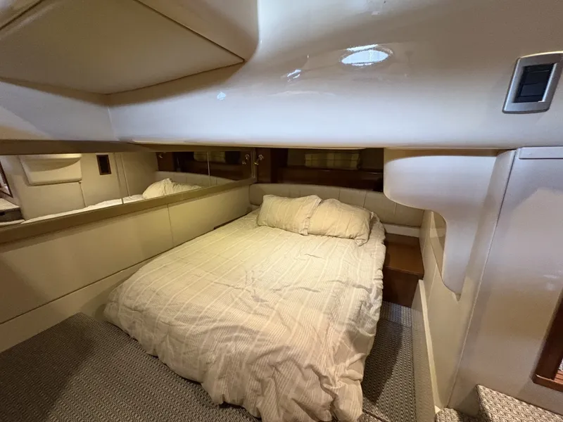 Slide: The Image of Meridian 411 Sedan 2005 - 6013086