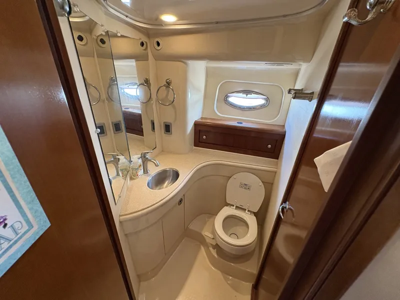 Slide: The Image of Meridian 411 Sedan 2005 - 6013088