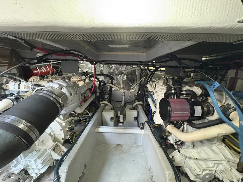 Slide: The Image of Meridian 411 Sedan 2005 - 6013093