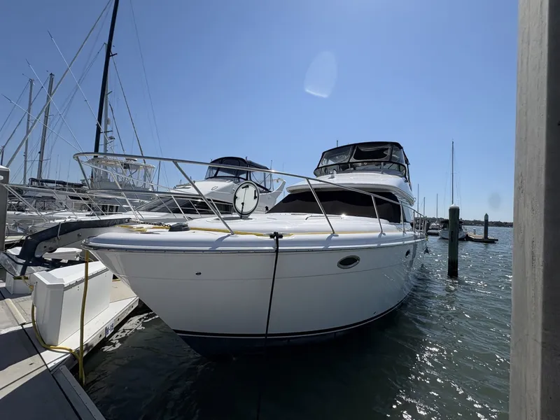 Slide: The Image of Meridian 411 Sedan 2005 - 6013060