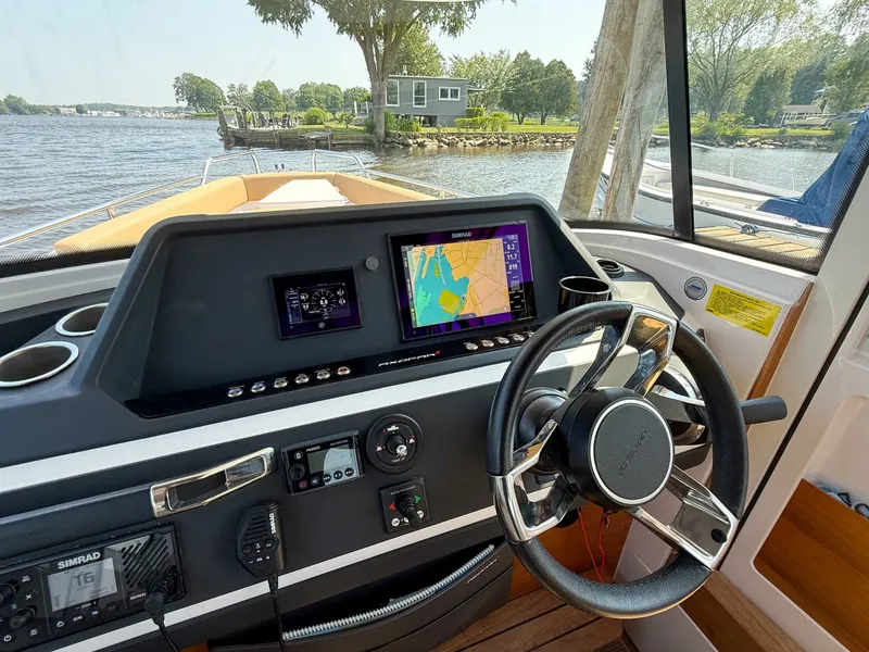 Slide: The Image of Axopar 28 Cabin 2021 - 6013120