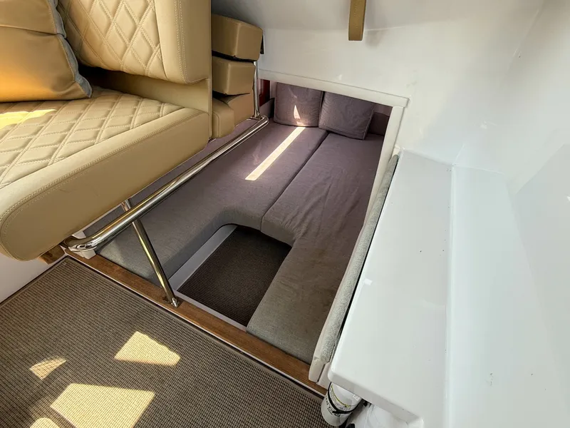 Slide: The Image of Axopar 28 Cabin 2021 - 6013105