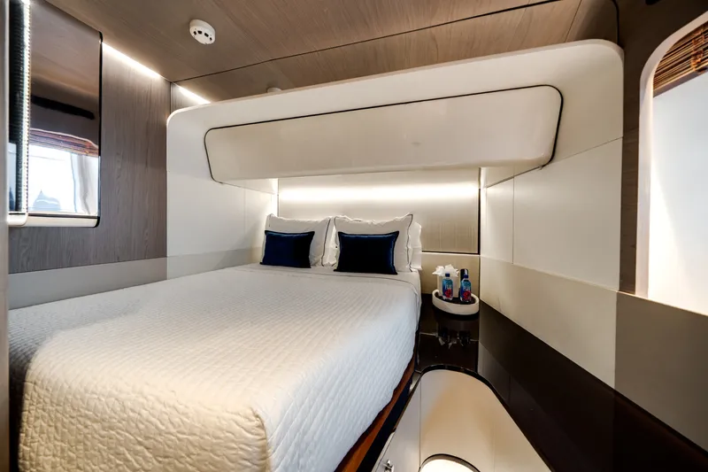 Slide: The Image of Azimut GRANDE 27M 2020 - 7269445