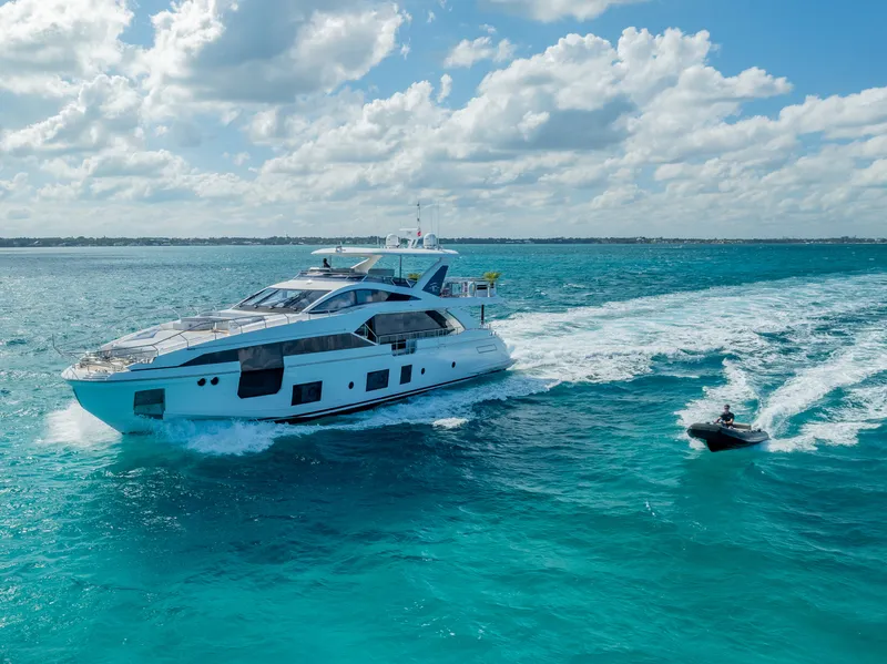 Slide: The Image of Azimut GRANDE 27M 2020 - 6013482