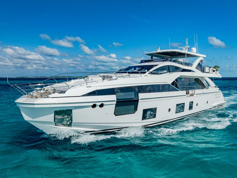 Slide: The Image of Azimut GRANDE 27M 2020 - 6013468