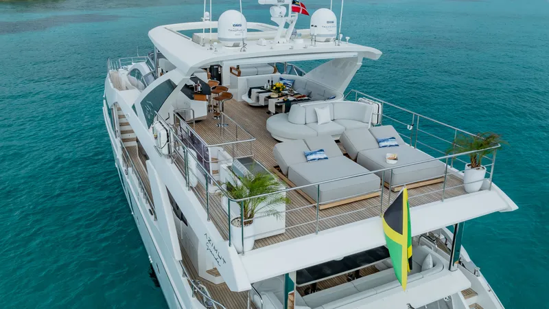 Slide: The Image of Azimut GRANDE 27M 2020 - 7269411