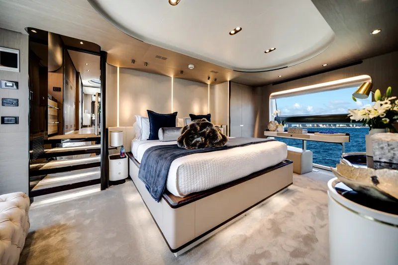 Slide: The Image of Azimut GRANDE 27M 2020 - 7269424