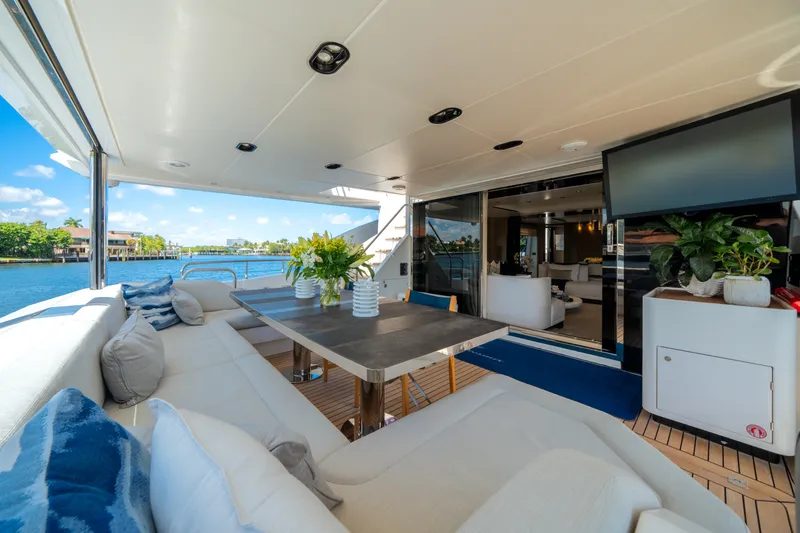 Slide: The Image of Azimut GRANDE 27M 2020 - 7269456