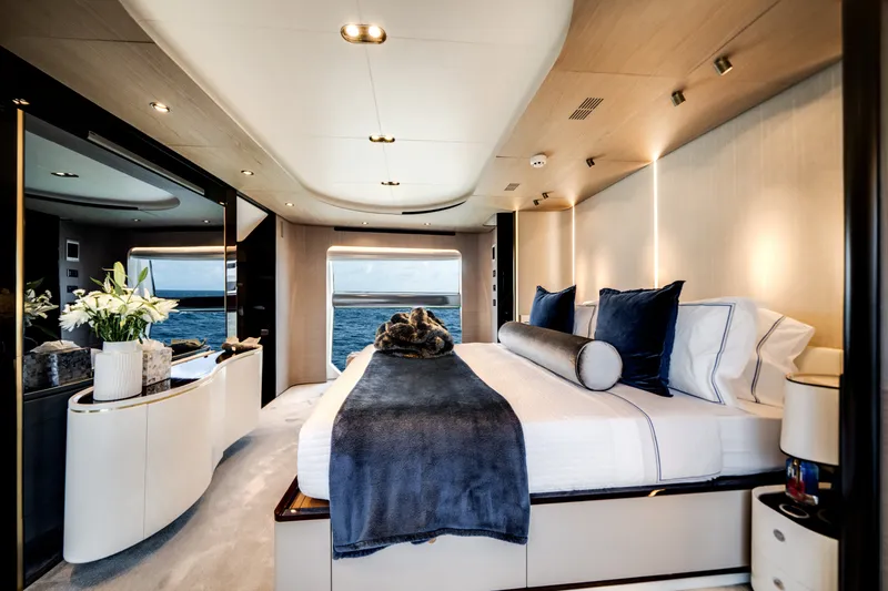 Slide: The Image of Azimut GRANDE 27M 2020 - 7269427