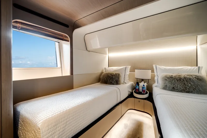 Slide: The Image of Azimut GRANDE 27M 2020 - 7269442