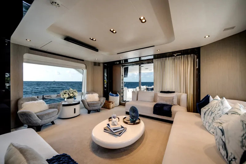 Slide: The Image of Azimut GRANDE 27M 2020 - 7269414