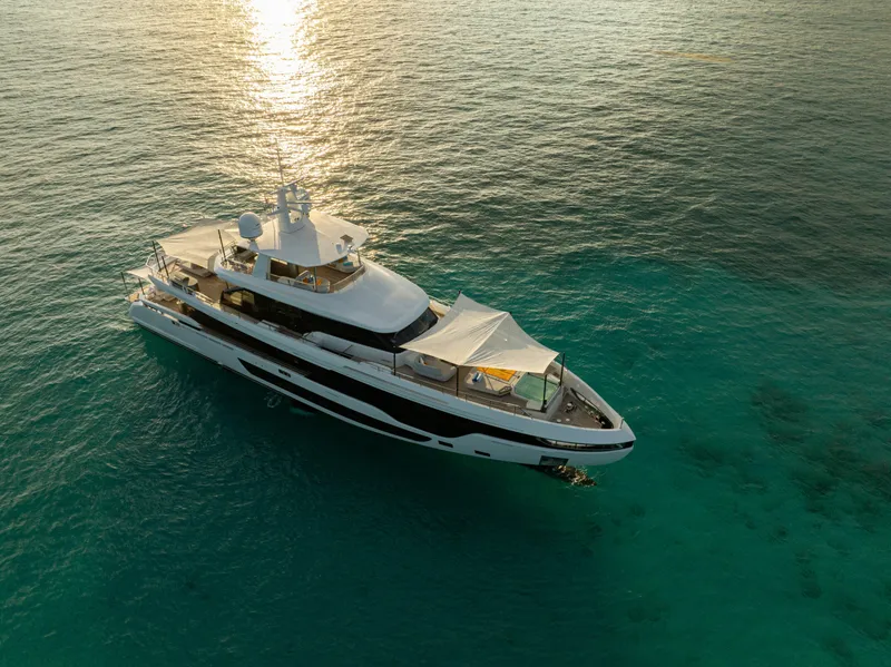 Slide: The Image of Azimut GRANDE 36M 2024 - 6827200
