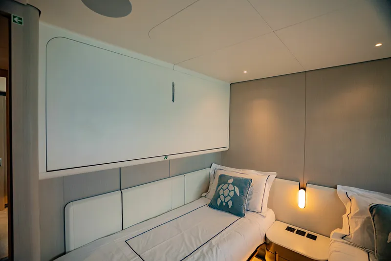 Slide: The Image of Azimut GRANDE 36M 2024 - 6827265