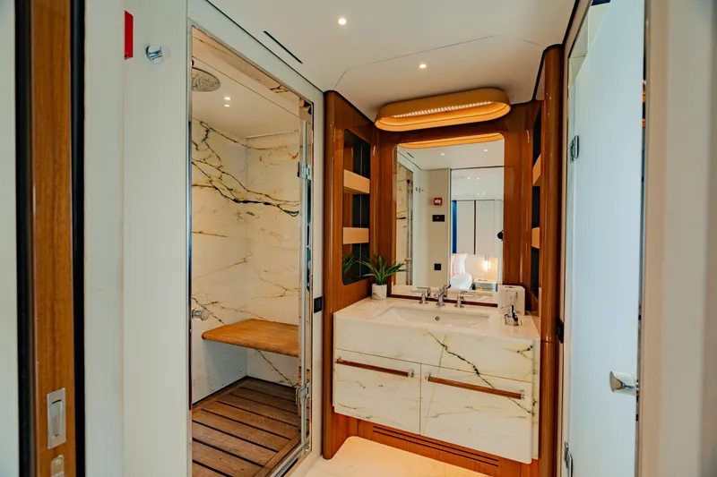 Slide: The Image of Azimut GRANDE 36M 2024 - 6827255