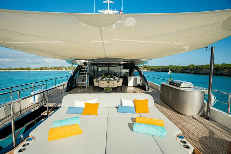 Slide: The Image of Azimut GRANDE 36M 2024 - 6827211