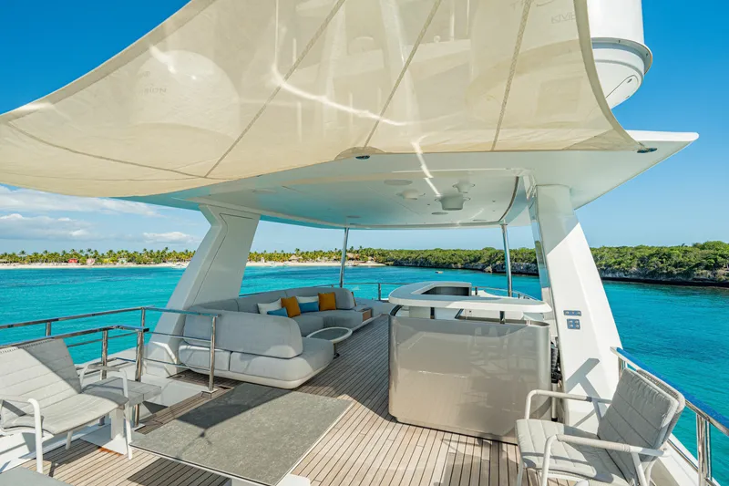 Slide: The Image of Azimut GRANDE 36M 2024 - 6827219