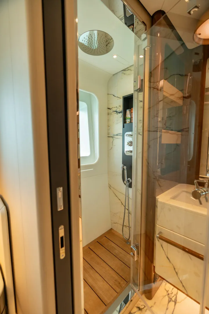 Slide: The Image of Azimut GRANDE 36M 2024 - 6827268
