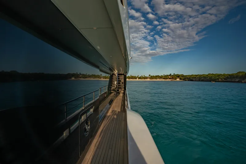 Slide: The Image of Azimut GRANDE 36M 2024 - 6827227