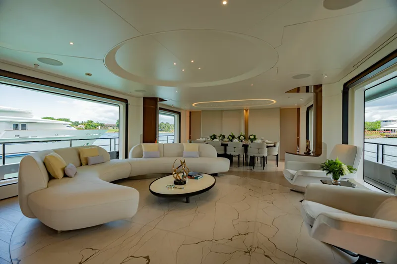 Slide: The Image of Azimut GRANDE 36M 2024 - 6827237