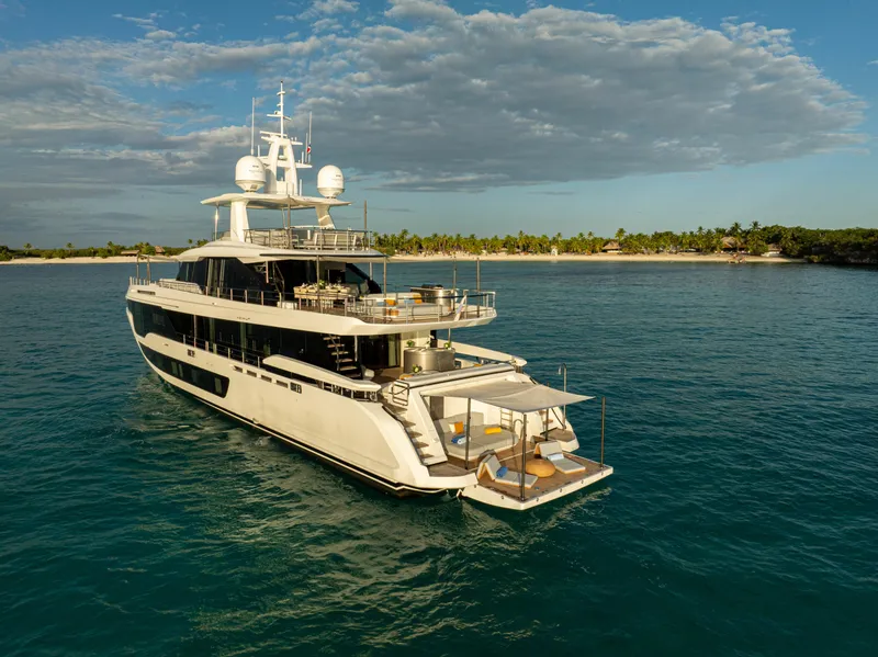 Slide: The Image of Azimut GRANDE 36M 2024 - 6827191