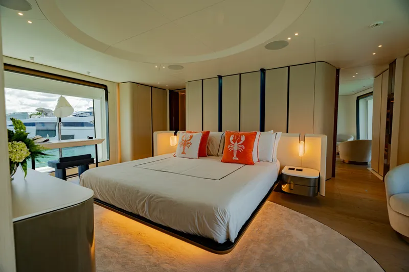 Slide: The Image of Azimut GRANDE 36M 2024 - 6827251