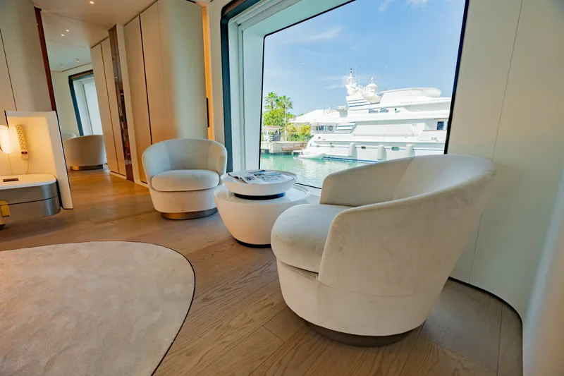 Slide: The Image of Azimut GRANDE 36M 2024 - 6827252