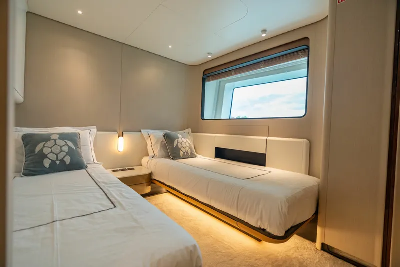 Slide: The Image of Azimut GRANDE 36M 2024 - 6827264