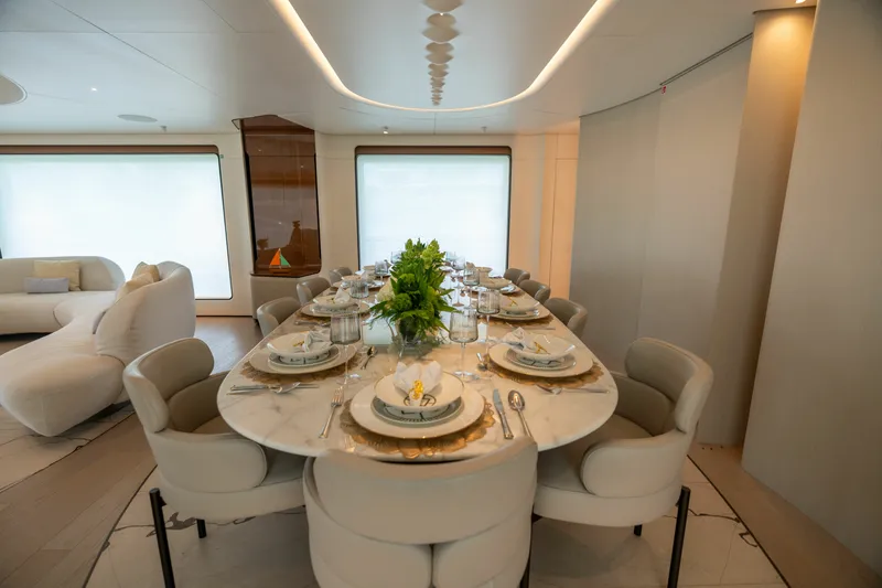 Slide: The Image of Azimut GRANDE 36M 2024 - 6827246