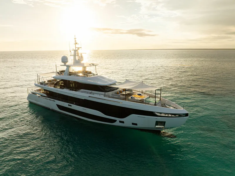 Slide: The Image of Azimut GRANDE 36M 2024 - 6827201