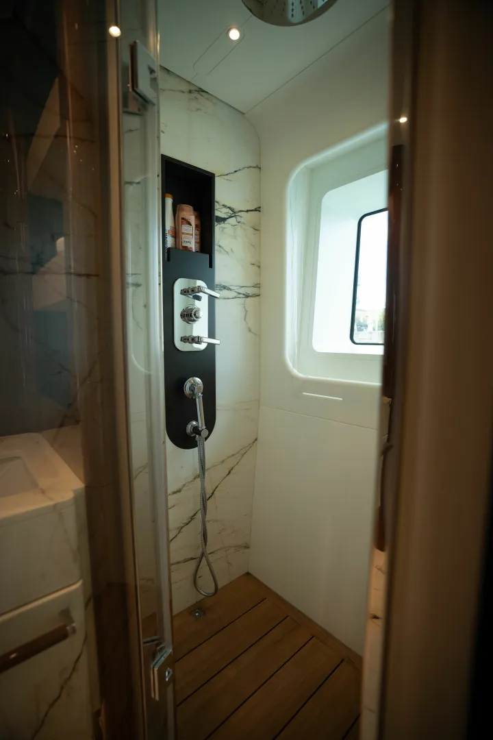 Slide: The Image of Azimut GRANDE 36M 2024 - 6827262