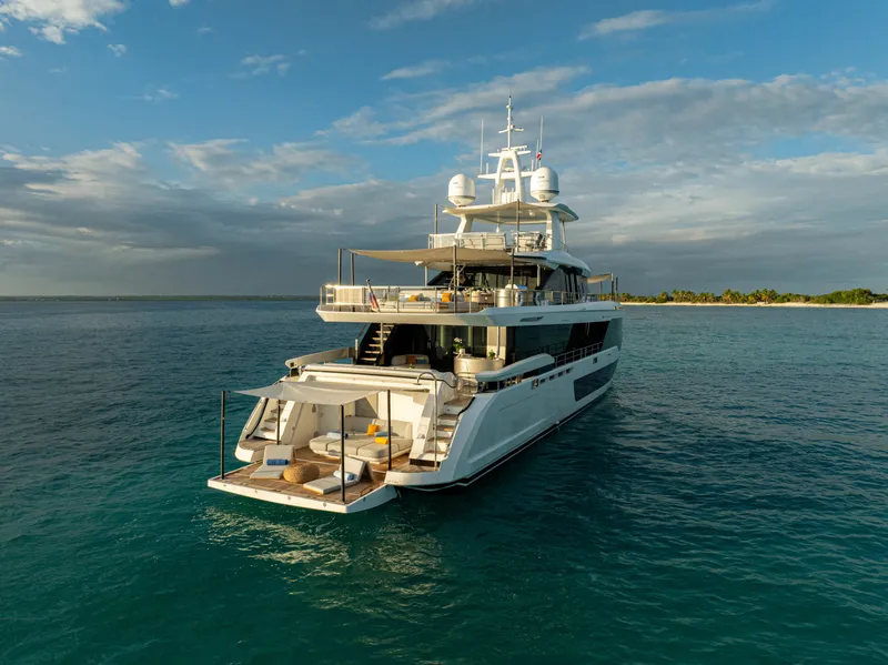 Slide: The Image of Azimut GRANDE 36M 2024 - 6827196