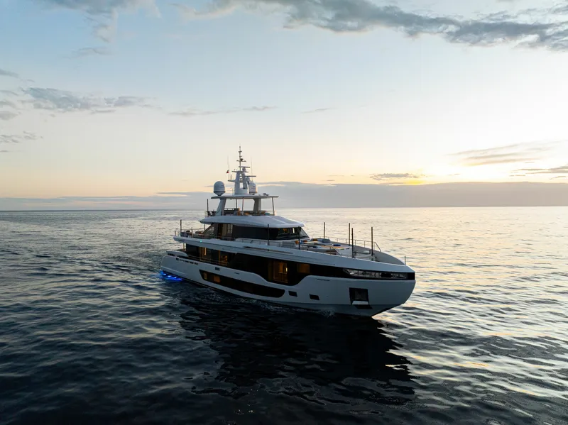 Slide: The Image of Azimut GRANDE 36M 2024 - 6827208