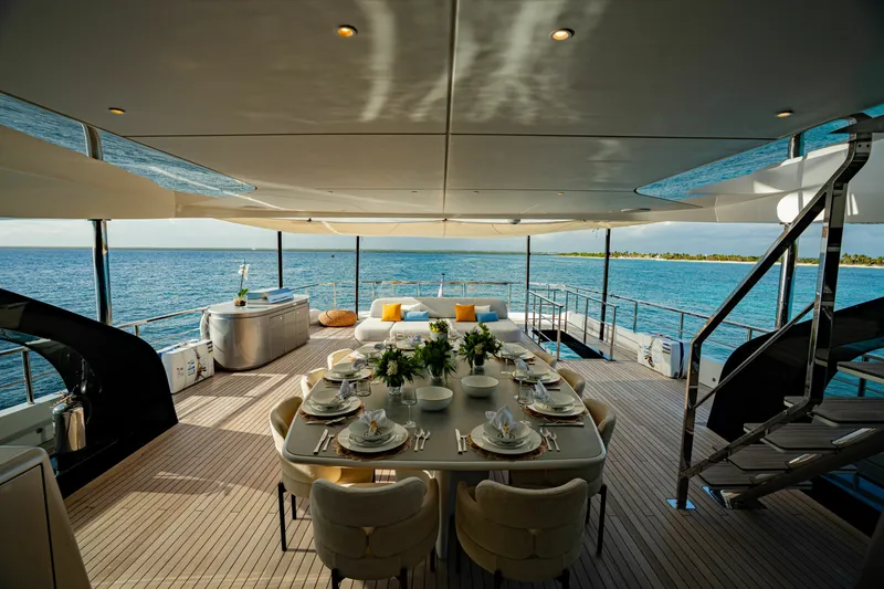 Slide: The Image of Azimut GRANDE 36M 2024 - 6827213
