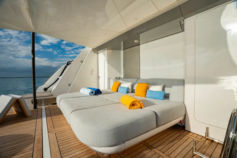 Slide: The Image of Azimut GRANDE 36M 2024 - 6827225