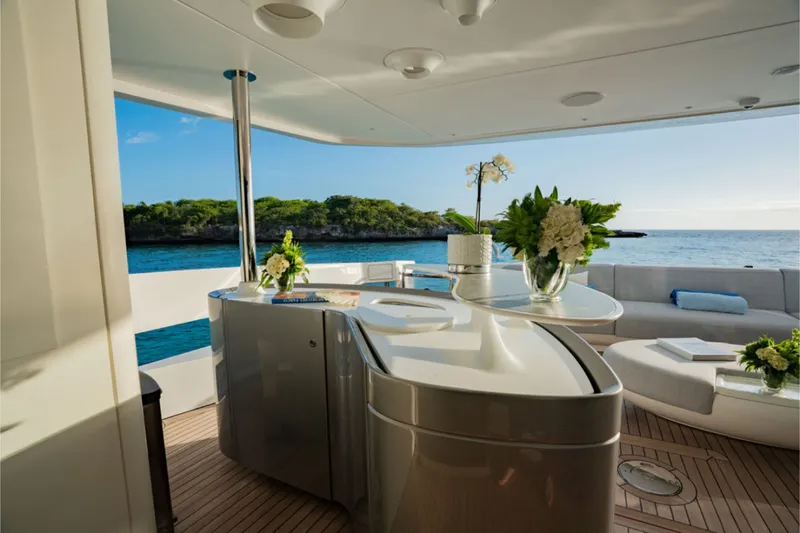 Slide: The Image of Azimut GRANDE 36M 2024 - 7937417