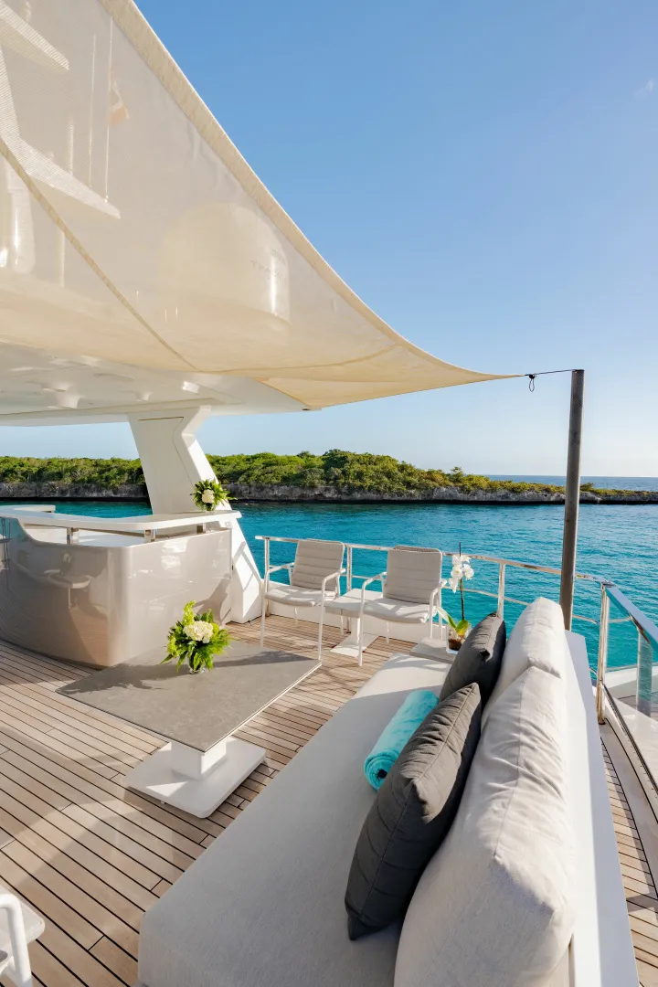 Slide: The Image of Azimut GRANDE 36M 2024 - 6827222