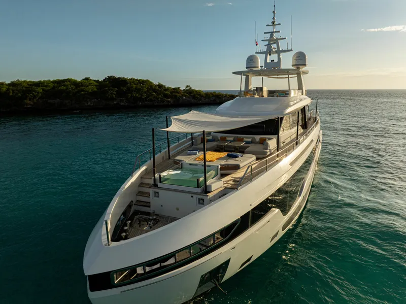 Slide: The Image of Azimut GRANDE 36M 2024 - 6827188