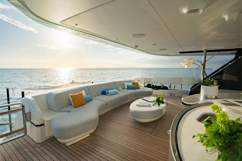Slide: The Image of Azimut GRANDE 36M 2024 - 7937412