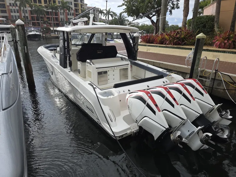 Slide: The Image of 2021 Boston Whaler 420 Outrage BFT-Profile 2021 Boston Whaler 420 Outrage BFT - 7655142