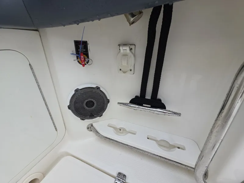 Slide: The Image of 2021 Boston Whaler 420 Outrage BFT-Profile 2021 Boston Whaler 420 Outrage BFT - 6021387