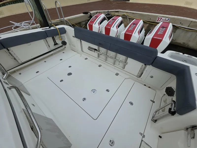 Slide: The Image of 2021 Boston Whaler 420 Outrage BFT-Profile 2021 Boston Whaler 420 Outrage BFT - 7655172