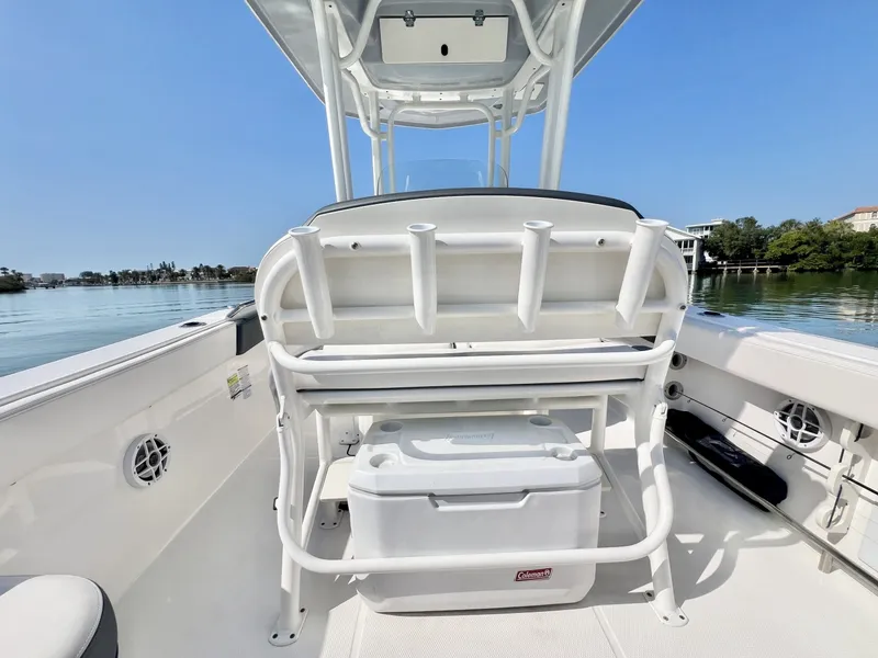 Slide: The Image of Robalo R242 Explorer 2021 - 6013762