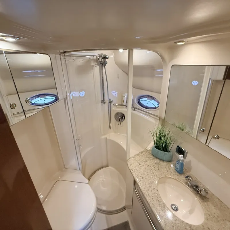 Slide: The Image of Sea Ray 450 Express Bridge 2003 - 6013800