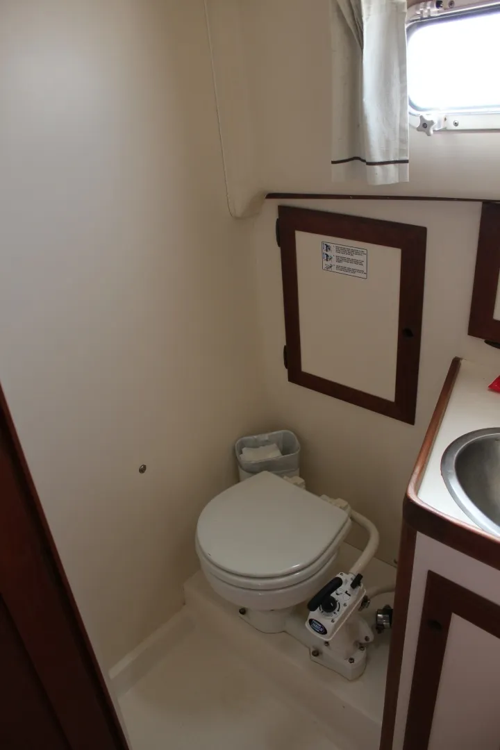 Slide: The Image of Cape Dory 28 FISHERMAN HARDTOP 1988 - 6013834