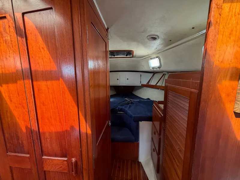 Slide: The Image of Pearson 385 1984 - 6027680