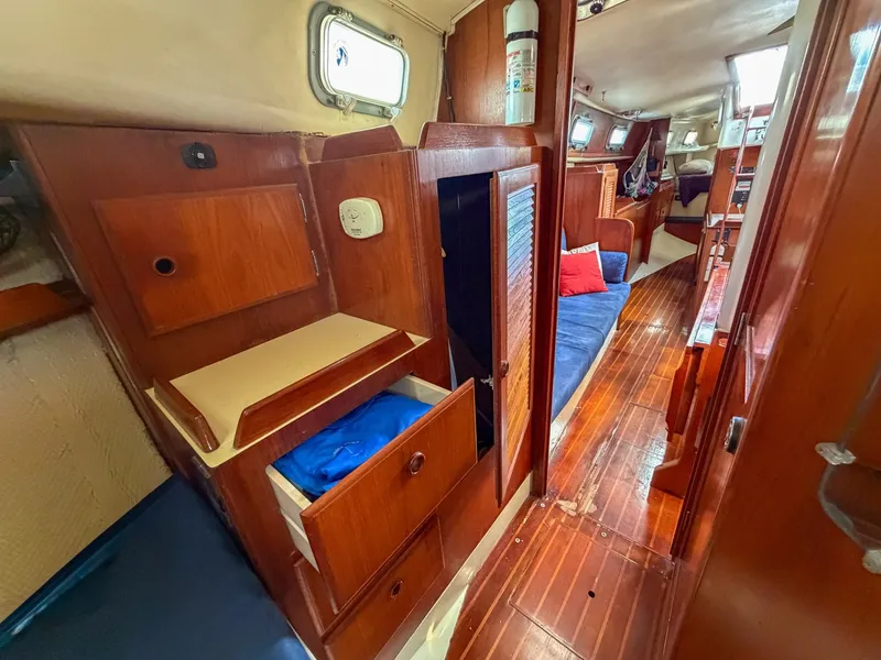 Slide: The Image of Pearson 385 1984 - 6027746