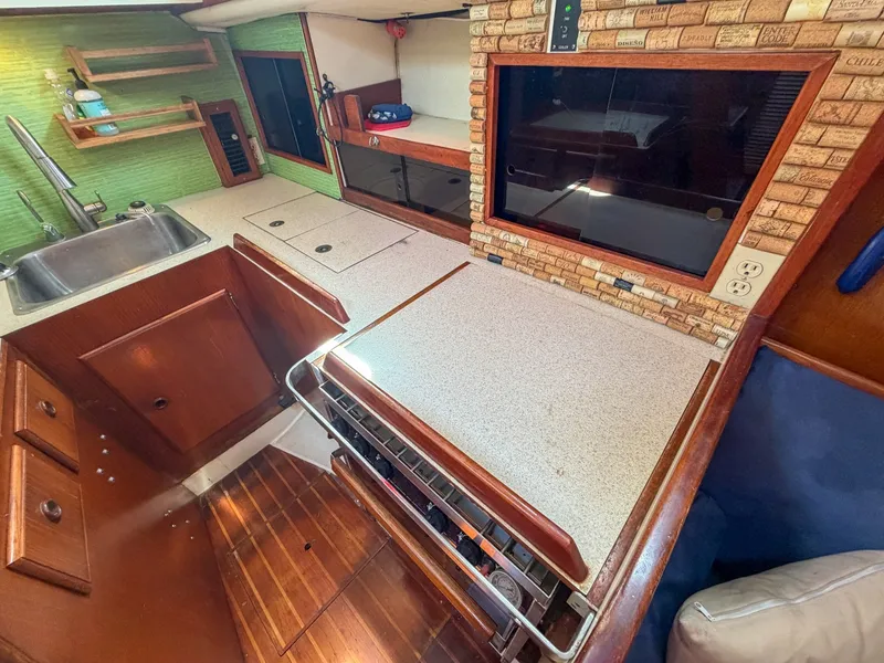 Slide: The Image of Pearson 385 1984 - 6027688