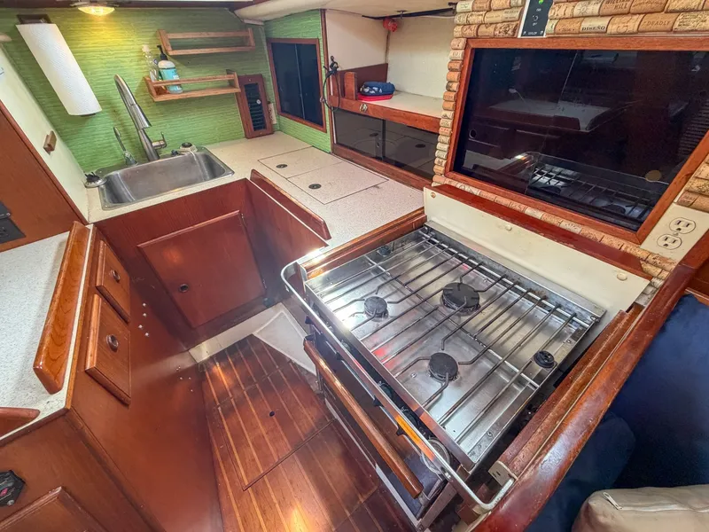 Slide: The Image of Pearson 385 1984 - 6027689